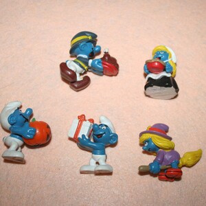 Five Smurf Holiday PVC Figures Vintage LOT (1982) W Berrie Co. /  Portugal