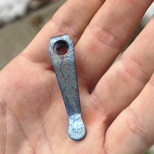 Clip de bolsillo ligero Para 3 de titanio quemado / Compatible con los modelos Spyderco enumerados