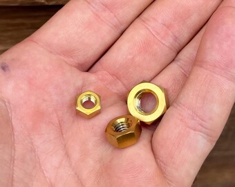 アルマイトゴールドチタンナットセット / グレード4チタン、カナダ製