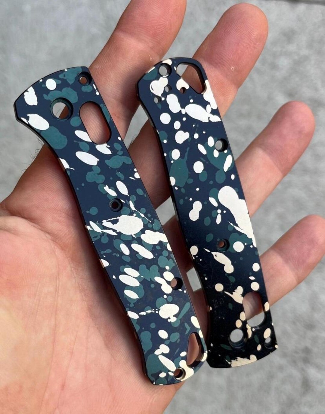 Benchmade Bugout 535 Scale Kit / Graffiti CAMO Green / Benchmade Bugout ...