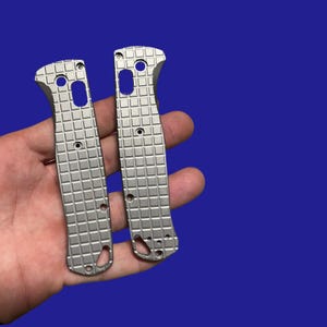 Benchmade Bugout 535 Replacement Scale Kit / TITANIUM Fragged Pattern / Benchmade Bugout 535 Only - 2x Scales
