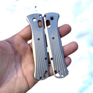Benchmade Bugout 535 Replacement Scale Kit / SILVER Metal Lined Pattern / CNC Knife Upgrades / Benchmade Bugout 535 Only - 2x Scales