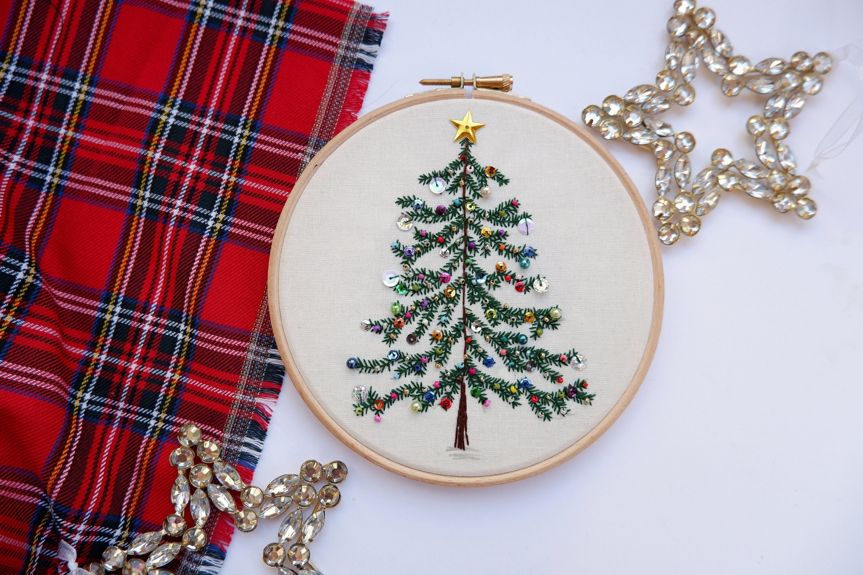 FO] I tried making Christmas ornaments for my family this year and thought  I'd share. They were a hit! : r/CrossStitch