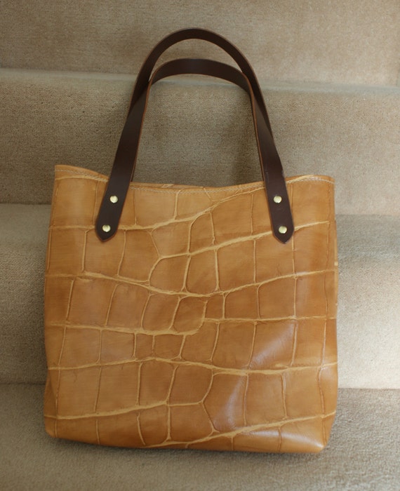 tan coloured tote bags