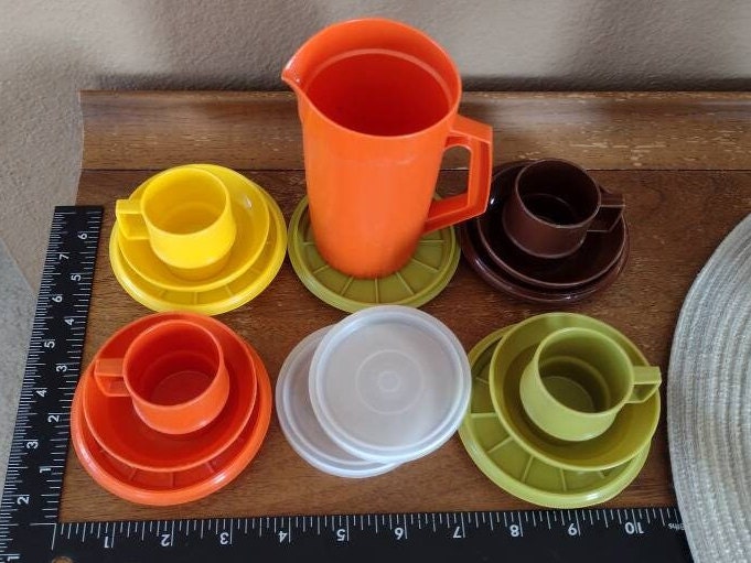 Miniature Toys Vintage Tupperware Toy Dishes Kids Dinnerware Pitcher Cups Plates Bowls Lids