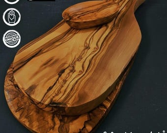 WTA!® Juego de tablas de cortar y servir Serrano de madera de olivo | 2 tablas de cortar y servir + 2 cuencos para salsas | Hecho a mano | Juego de tablas de madera para quesos