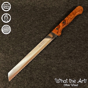 WTA!® Olive Wood «Focaccia» | Olivenholz Brotmesser | Handgemacht | Brot Messer Küchenmesser Mediterran Nachhaltig Ergonomisch Wunschgravur