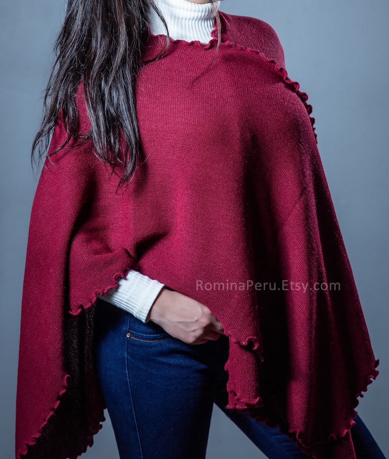 Cape Poncho Alpaga Femme Ruana marron tricoté en laine d'alpaga à volants, châle Cape Wrap alpaga Rouge