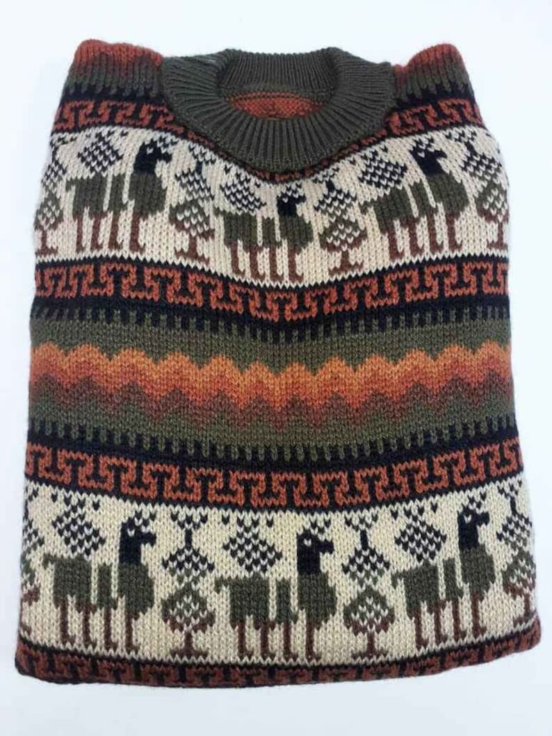 Alpaca sweater with Llama figures, Unisex alpaca sweater with round neck, Alpaca wool pullover sweater Green