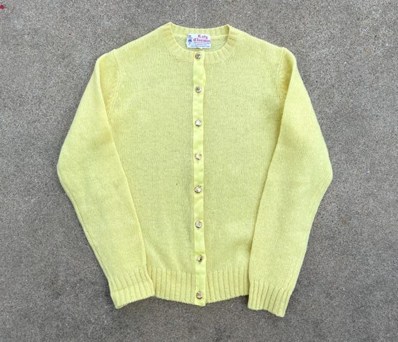 Vintage 1960s Sunny Yellow Scottish Shetland Wool Crewneck Cardigan // Medium // Lady Clansman Preppy Sweater