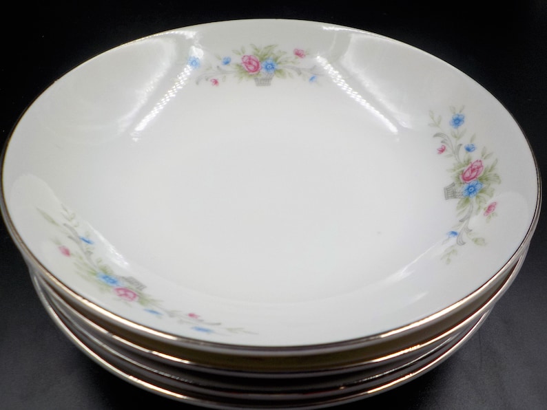 Cottage Charm Excellent Condition 4 Vintage Berry Bowls -Fantasia Pattern Gift for Her Platinum Rim