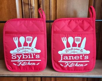 Personalized Gift, Personalizded Pot Holder with Pocket, Personalized Oven Mitt with Pocket, Oven Mitt with Saying, Christmas Gifts, Baking