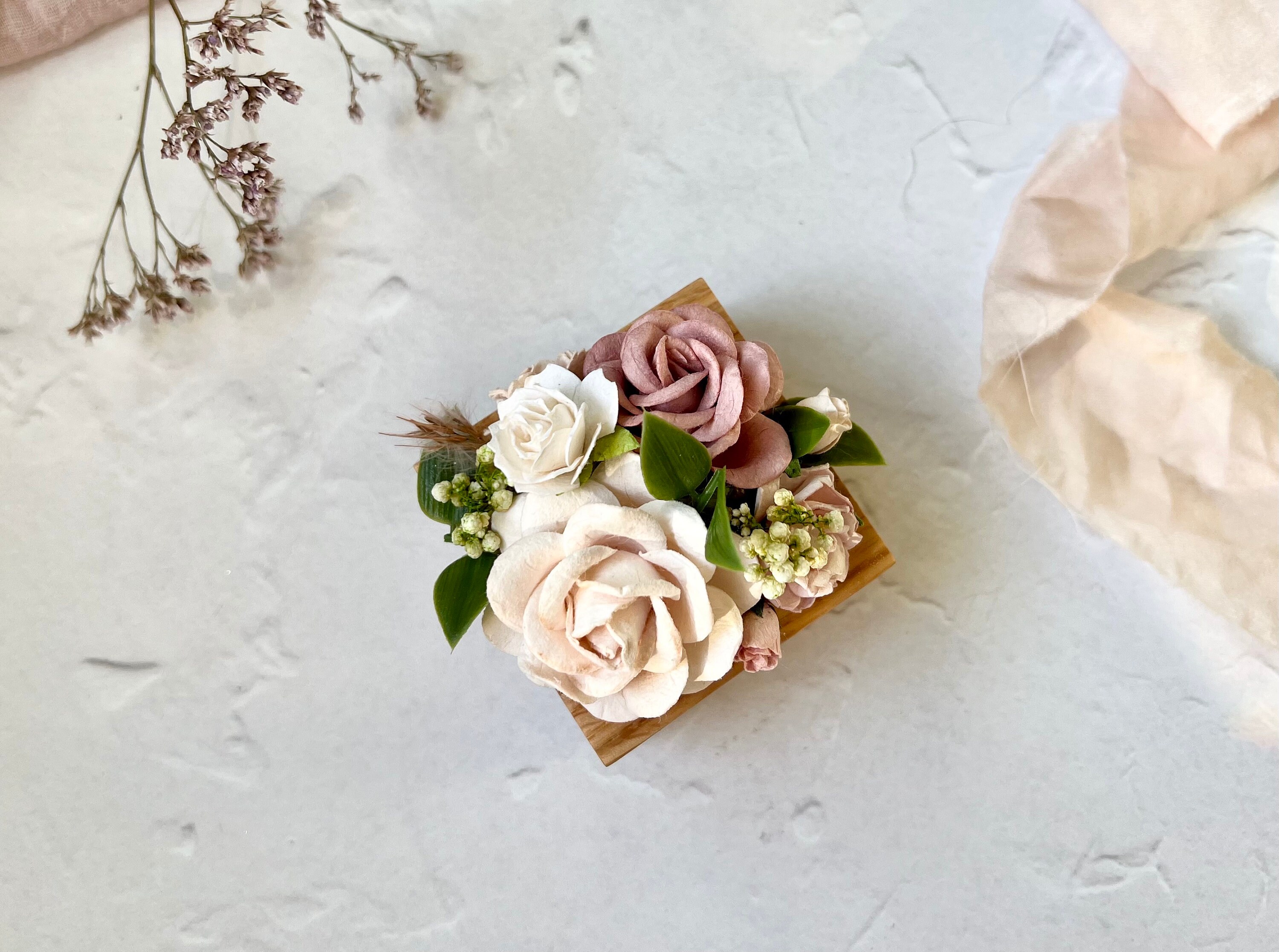 Scatola Portafedi A Forma Di Cuore Con Cuscino Fiore Rosa - Bomboniera Matrimonio 15x9 Cm - Foto 5