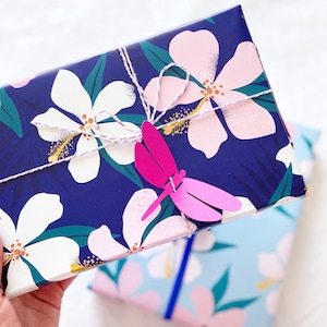 Geschenkpapier Hawaii / Geschenkbögen Blumen / schönes Geschenkpapier  /Geschenkpapier Blumen / Verpackungspapier für Geburtstag