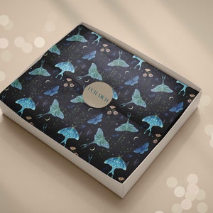 Seidenpapier Grün,Blau, Schwarz / schönes Verpackungspapier /  Verpackungspapier Mystik  / Schmetterling, Motte / tissue paper