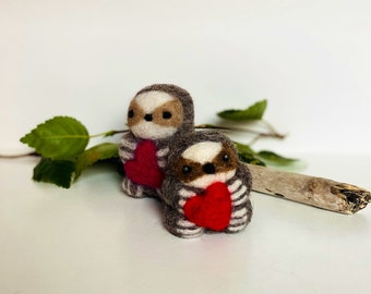 Sloth needle felting kit ( starter kit )