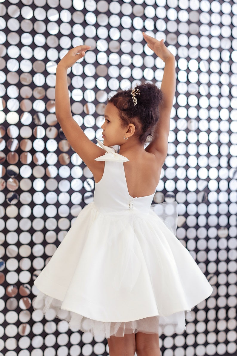 Vestido de comunión, vestido de niña de flores de marfil, vestido de niña de bodas, vestido de niña de flores, vestidos de niña de flores, vestido de niña de flores de satén, vestido único imagen 2