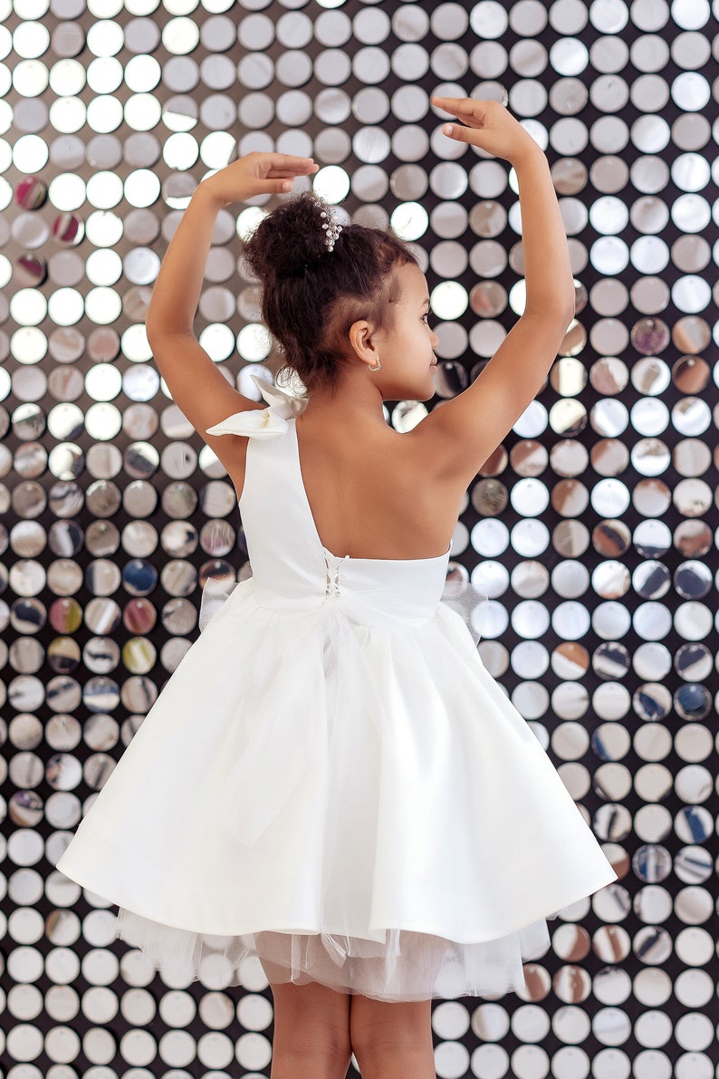 Vestido de comunión, vestido de niña de flores de marfil, vestido de niña de bodas, vestido de niña de flores, vestidos de niña de flores, vestido de niña de flores de satén, vestido único imagen 6