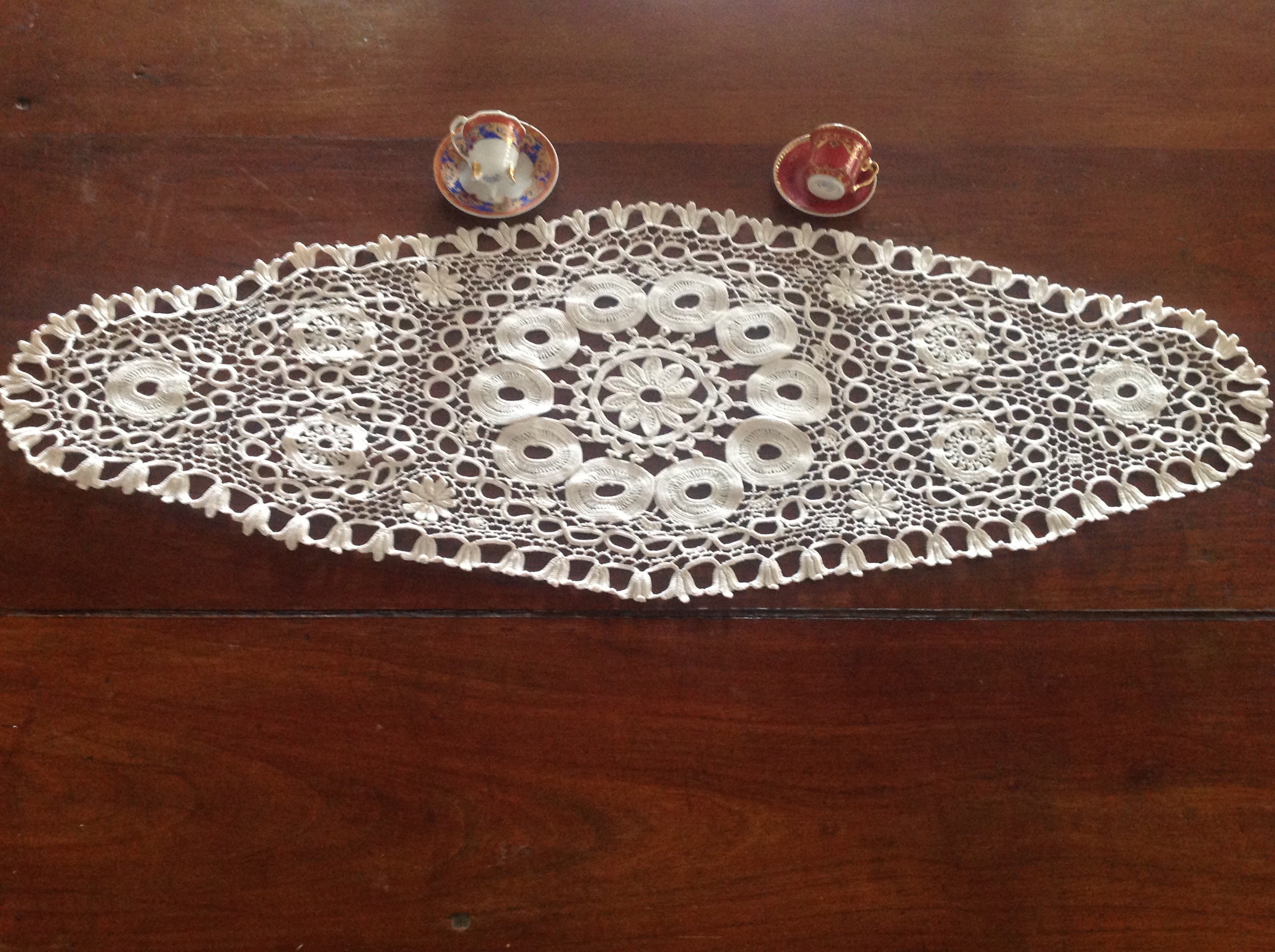 Grand Napperon Ovale Au Crochet Ancien Vintage