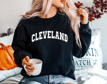 Cleveland Unisex Sweatshirt - Cleveland crewneck - Cleveland sweater - Cleveland shirt - woman - man - vintage