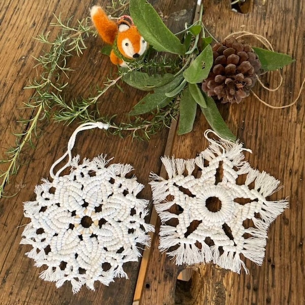 Big Macrame Star / Fiocchi di neve / Decorazioni per la casa appesa / Natale / Casa Skandinav / Boho dekor / Stella fatta a mano