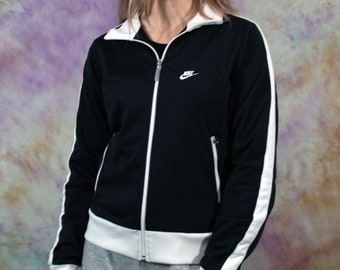 nike sportswear graphic track jacket