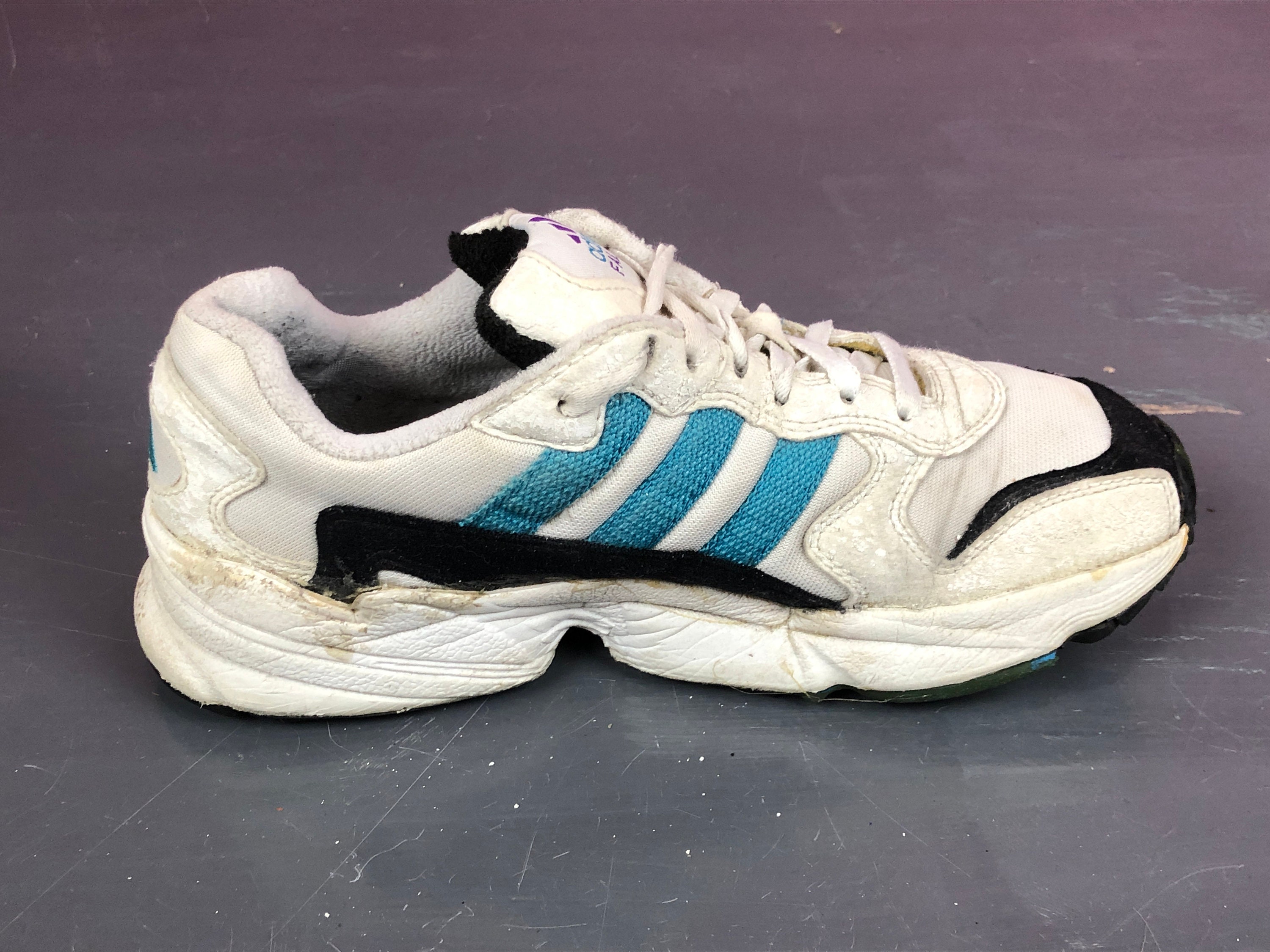 1997 Adidas Falcon Vintage Men's White Running Sneakers - Norway