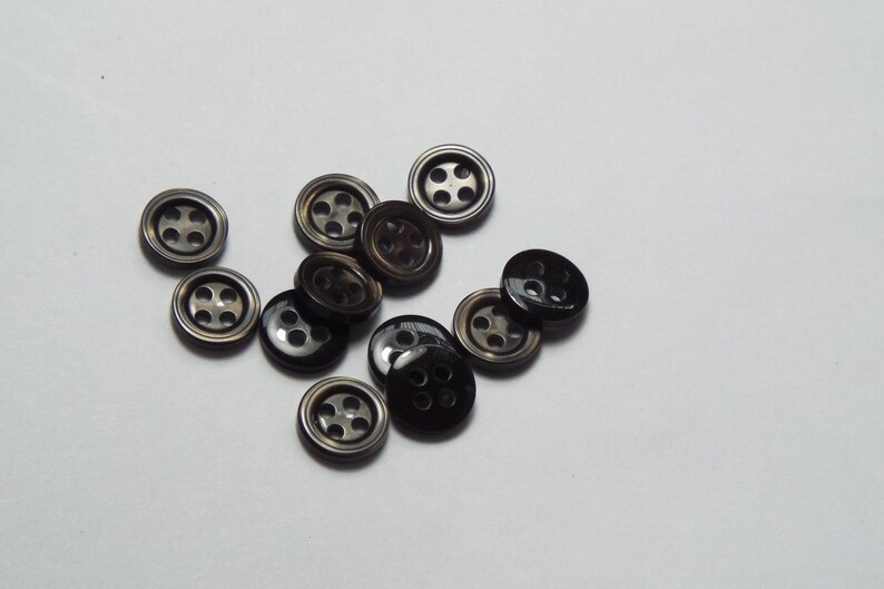 10pc 11mm Medium Mottled Grey Cardigan Trouser Shirt Baby Sewing Buttons 0428