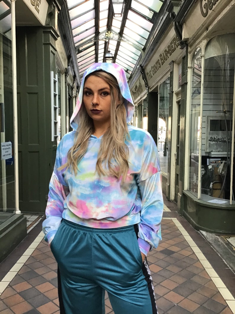 Rainbow cloud crop hoodie m