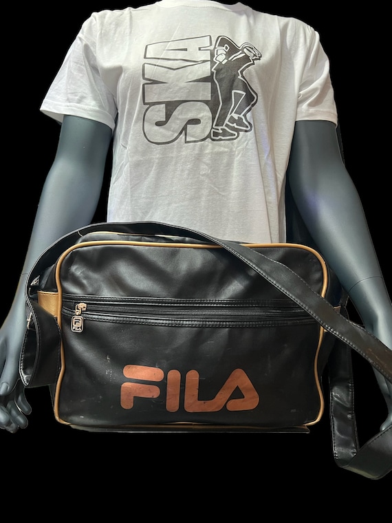 Bolso deportivo y bandolera Fila negro y dorado 90s Etsy Espana