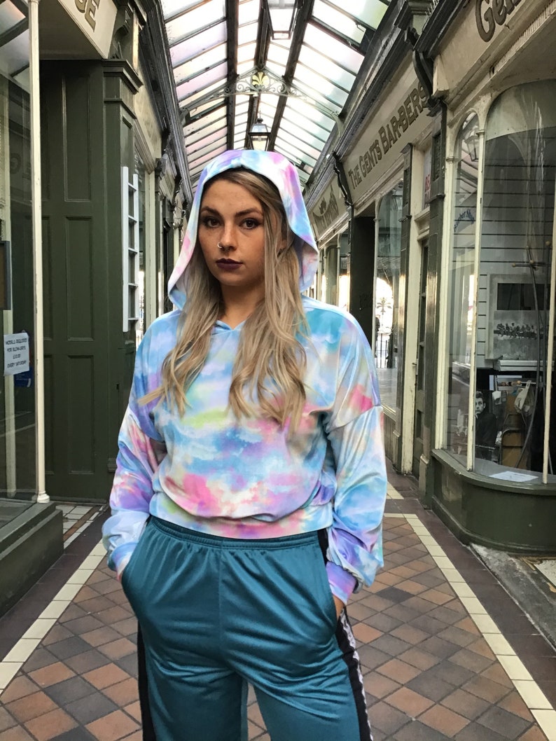 Rainbow cloud crop hoodie m