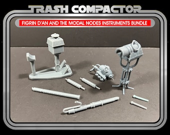 Könnte beinhalten: Ein graues Kunststoff-Trash Compactor Figrin D'an und die Modal Nodes Instruments Bundle. Das Set enthält verschiedene Instrumentenmodelle, wie einen Ständer, ein zylindrisches Instrument und andere detaillierte Teile. Die Verpackung ist im Vintage-Stil.