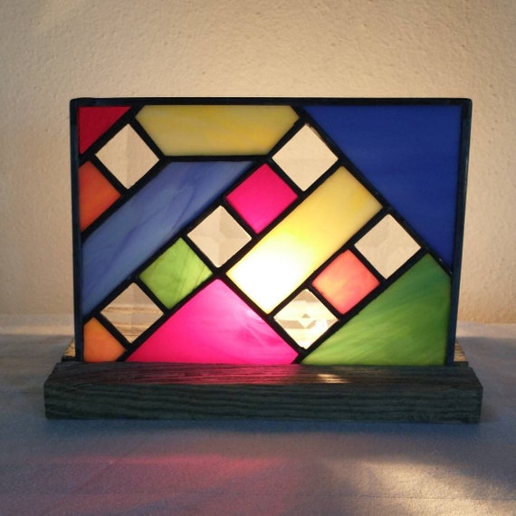 BEAUTIFUL RAINBOW OVER MOUNTAINS STAINED GLASS STYLE NIGHT LIGHT 
