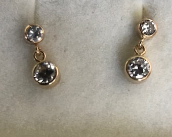 Ohrringe aus Gold 9 Karat und Zirkonia