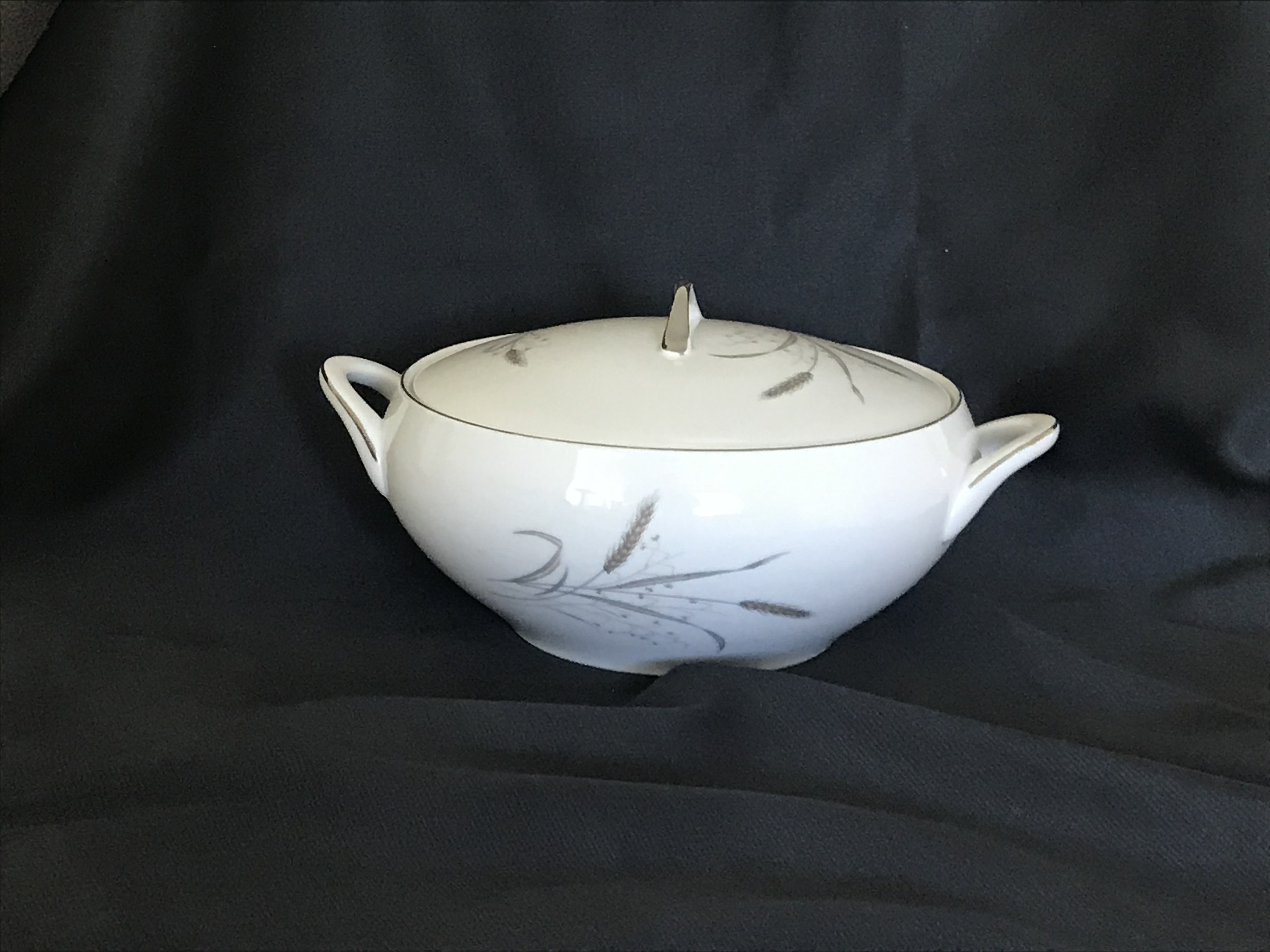 Japan Porcelain Covered Vegetable Serving Bowl - Spring