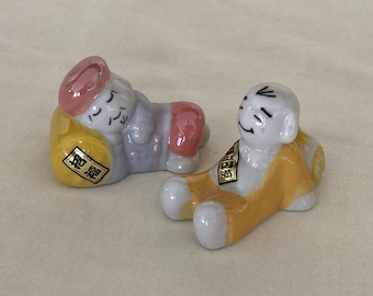 Pair of Chinese porcelain chopstick rests