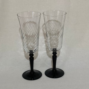 Pair of Luminarc France black stemmed wine glasses