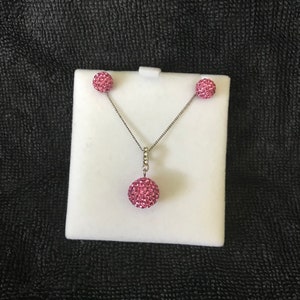 Swarovski crystal pendant & matching earrings