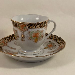 Japan Imari teacup and saucer set