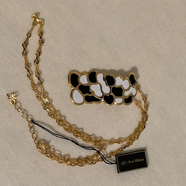 BUTLER Fifth Avenue Collection monochrome gold tone pendant necklace