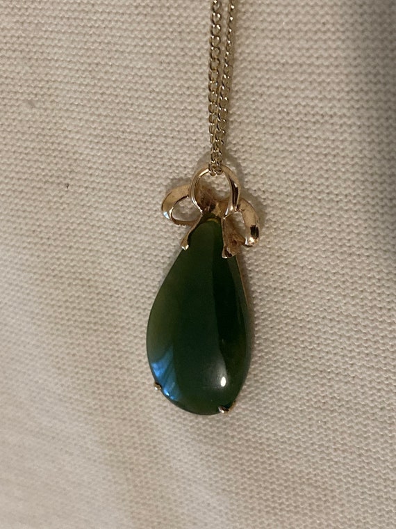 Vintage 9ct Gold Jade Tear Drop Pendant 