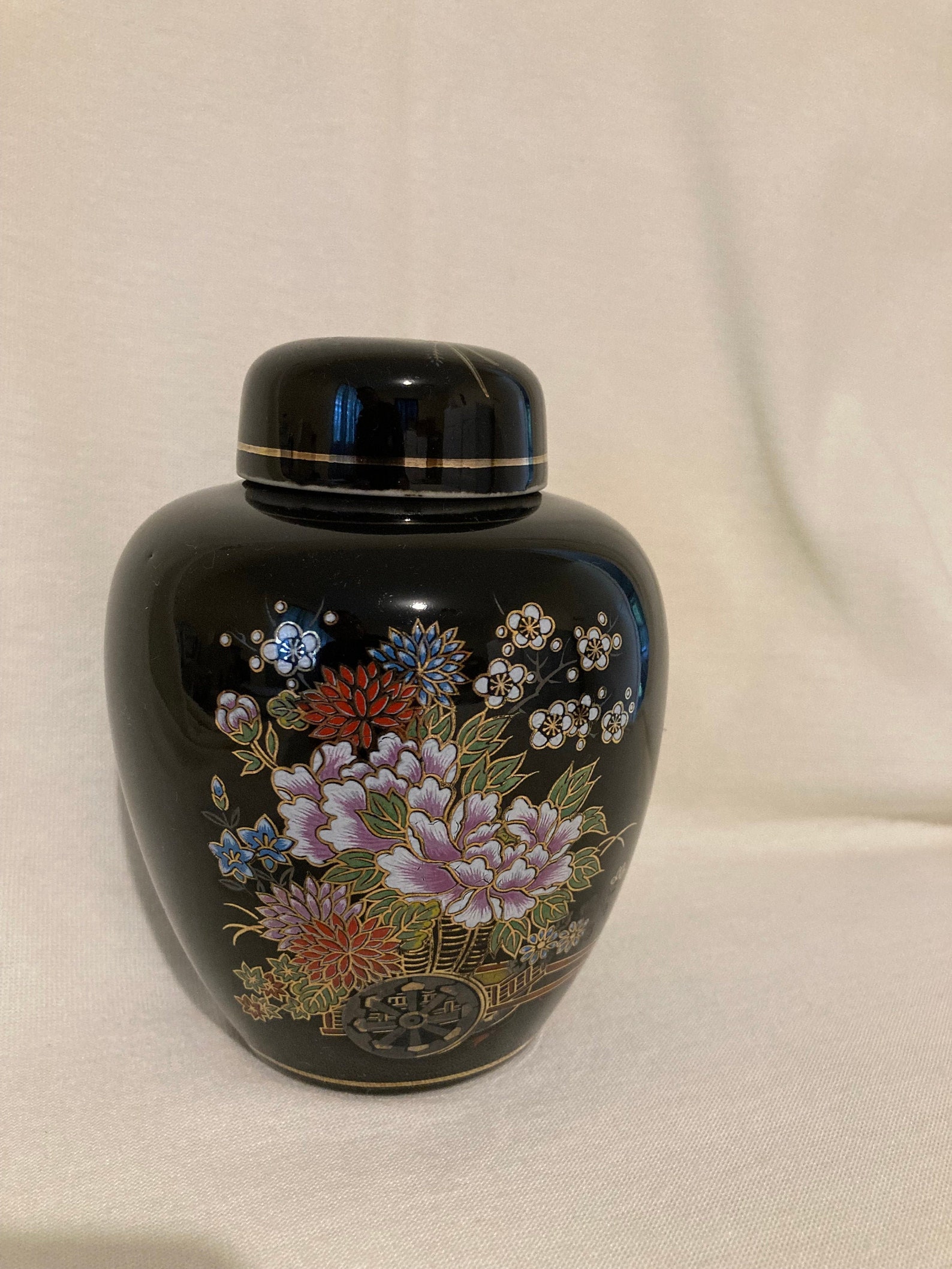 Japanese kutani black hand painted ginger jar floral with gilt Etsy