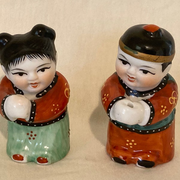 Figurines chinoises de mariage garçon d'or et fille de jade