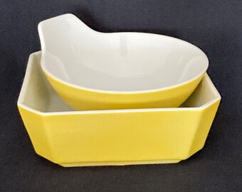 Vintage Japan yellow ramekin bowl set