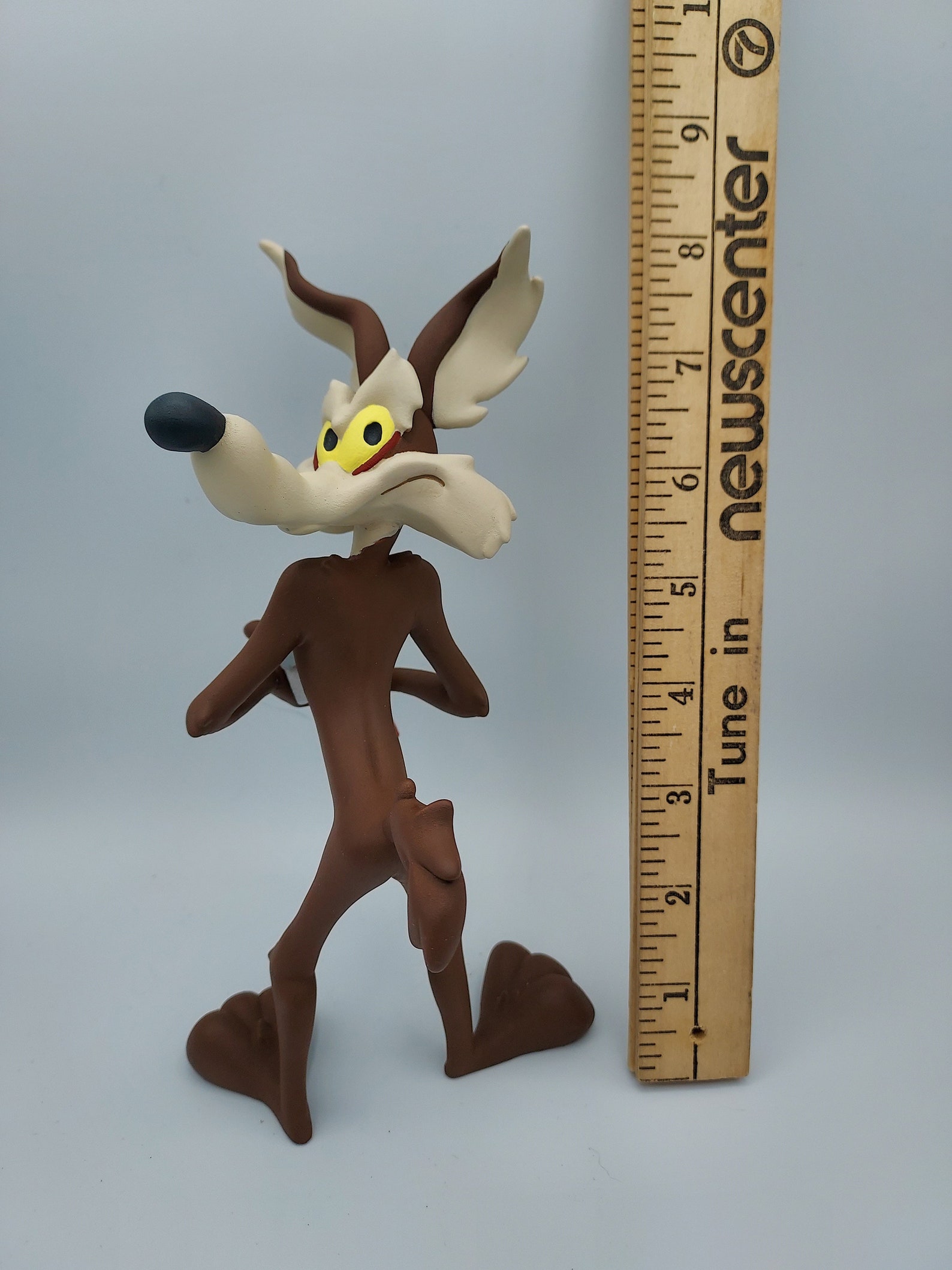 wile e coyote figure
