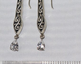 Silpada Sterling Silver 925 Filigree Scroll Cubic Zirconia  Silpada Vintage Sterling Long Filigree Scroll w/CZ Drop Earrings display picture 1