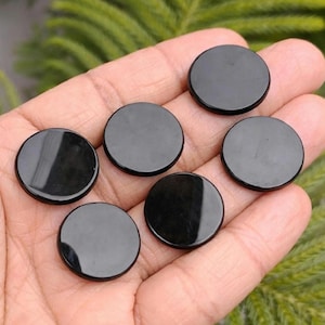 Pietra preziosa rotonda in onice nero: disco piatto, calibrato (6-30 mm)