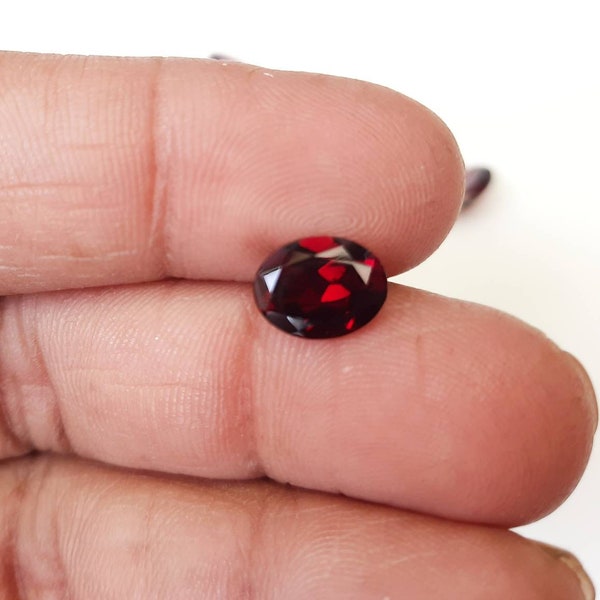 AAA Quality Red color Garnet Faceted Oval Shape. Genuine Garnet for jewelry making. Garnet for ring earrings and pendant sizes 3x4 to 8x10mm