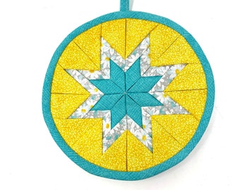 Amish Made Folding Star Potholder in Yellow and Teal