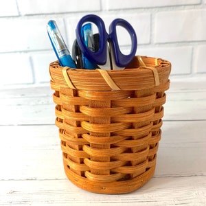 Amish Made Pen/Pencil Holder in Natural Stain
